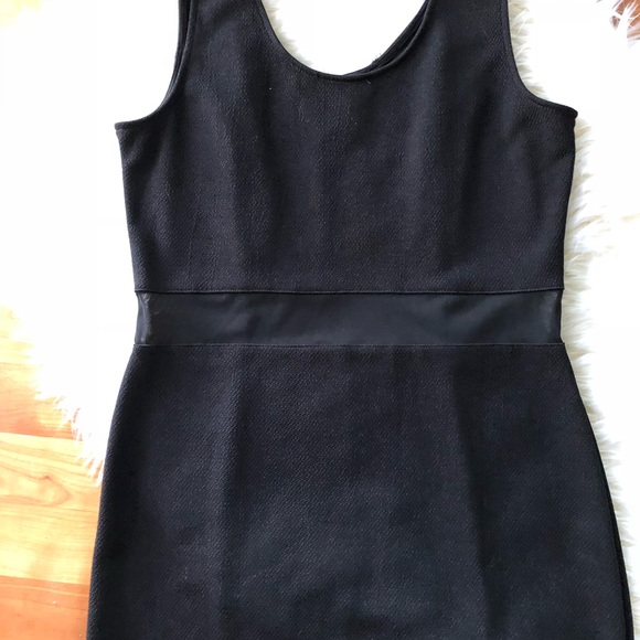 LBD with Mesh Inserts - Picture 5 of 6